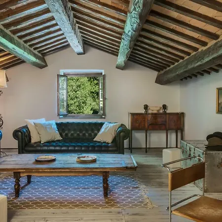 Casa Melograno Montefelcino